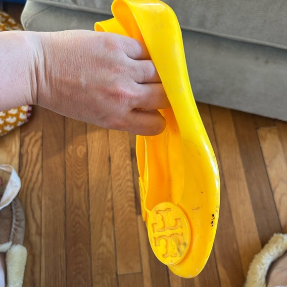 Tory Burch Bright Yellow Jelly Reva Ballet Flats - Picture 4 of 6